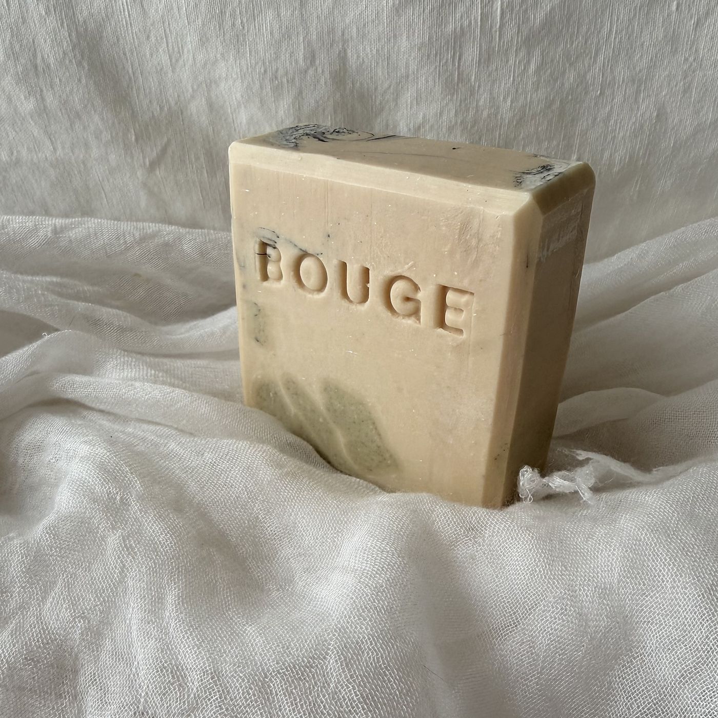 BOUGE Atelier No.05 soap, blush bar with sage clay detail